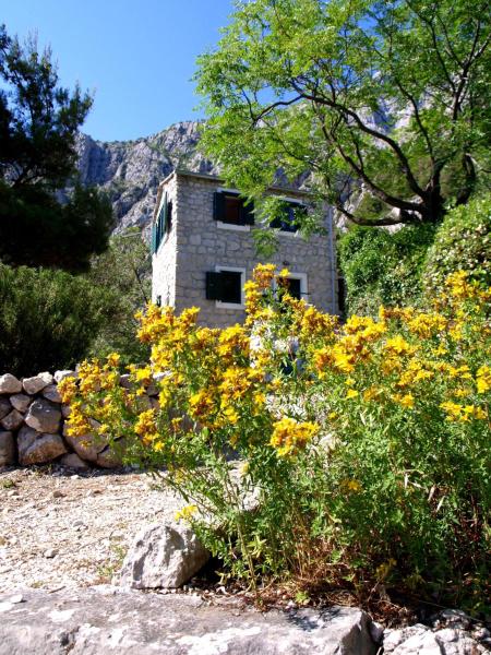 Holiday Home Dalmatinska Kuća, Book Feriehus Makarska og Podgora Biokovo Nature Park