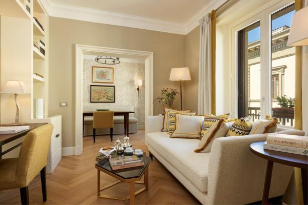 Hotel Savoy