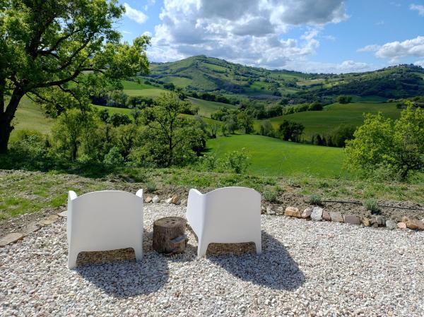 Rosa nel Pozzo Apartments and B&B