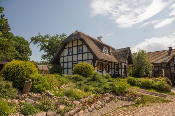 Zagroda u Macieja, Book Villa Hoteller i Pomerania med parkering, Parkering