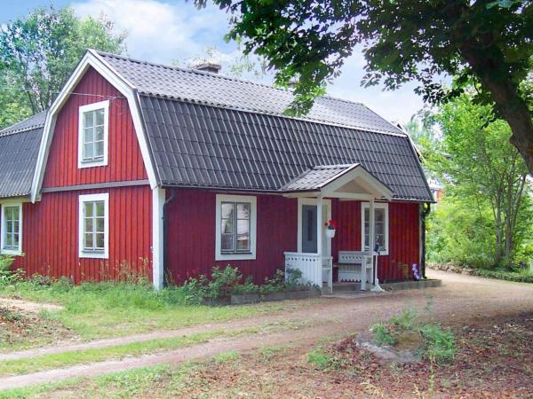 4 person holiday home in HALLABRO-By Traum, Book Feriehus  